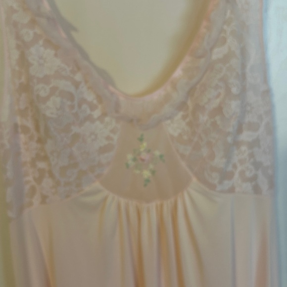 Shadowline Soft Pink Lace Trim Robe and Nightgown Set. Size S.  Vintage. - Picture 8 of 12
